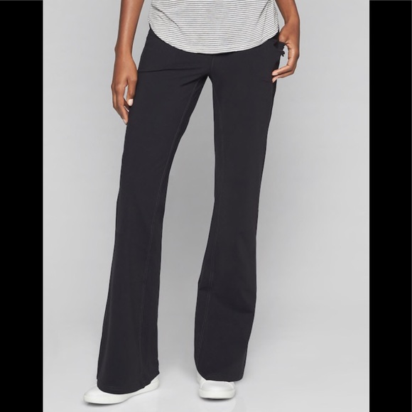 Athleta Pants - Athleta Bettona classic black pants